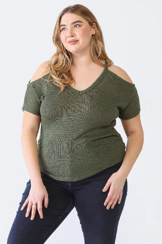 Oversized Short Sleeve TopsJunior Plus Olive Knit Off-The-Shoulder Short Sleeve Top /1-1-1