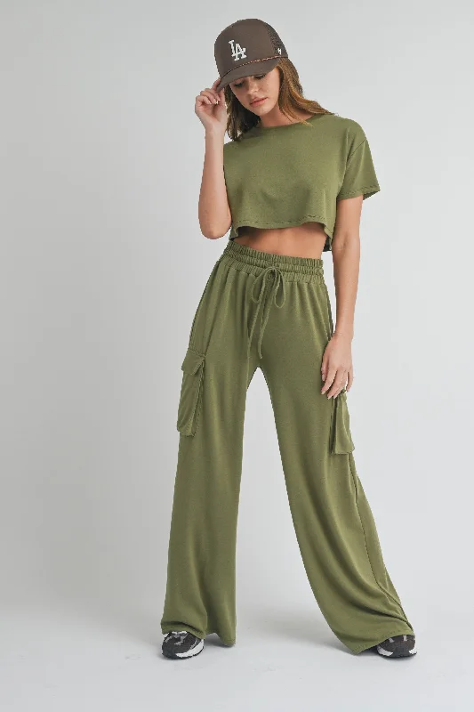 CroptopspiritOlive Crop Top Cargo Pant Set