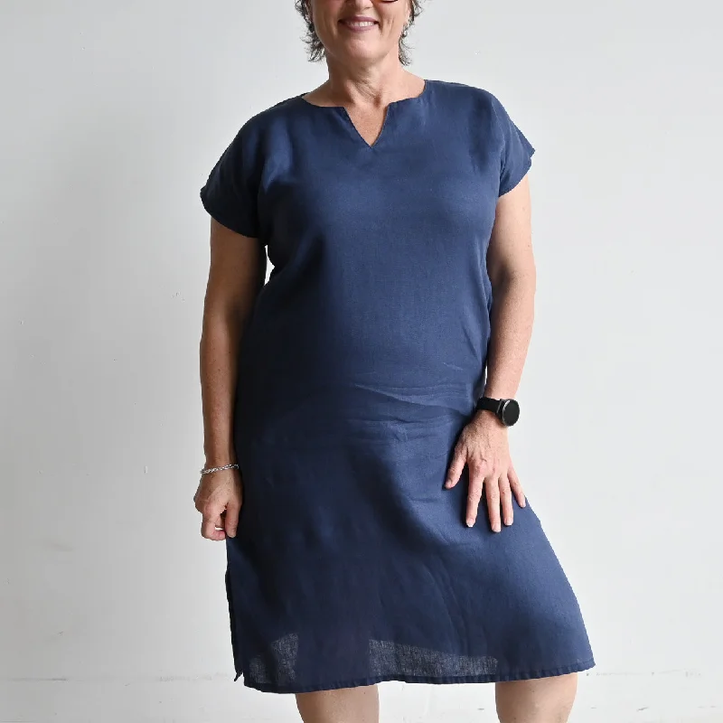 Fleece-lined DressFleece-lined DressKobomo Linen Sari Tunic Dress - Navy Blue