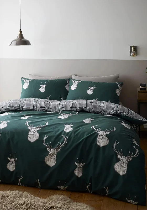 Catherine Lansfield Reversible Stag Duvet Set, Green