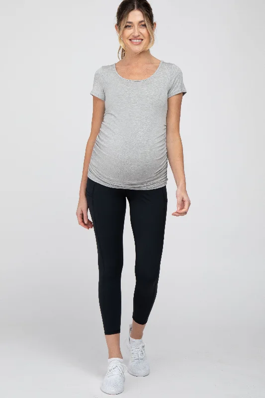 CroptopdetailBlack Side Pocket Cropped Maternity Active Legging