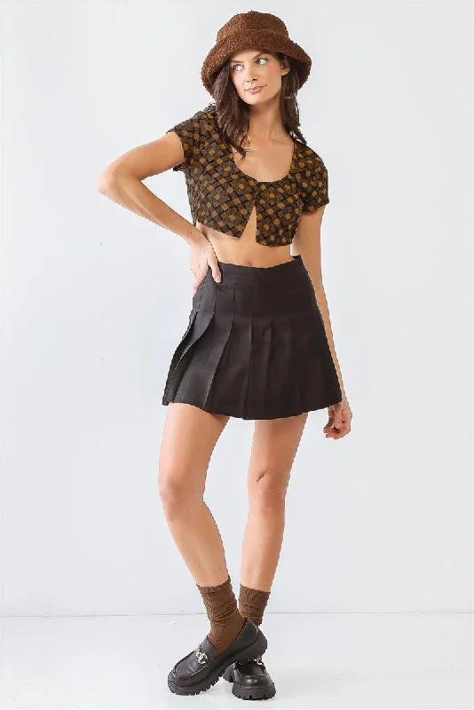 Plush Short Sleeve TopsTan & Black Diamond Print Button Short Sleeve Crop Top /1-2-2-1