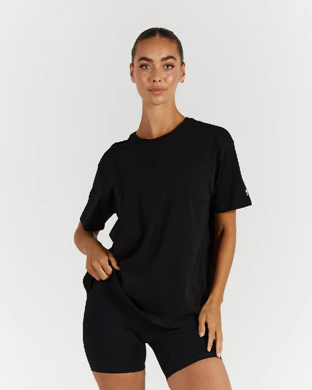 V-Neck T-ShirtsBASE TEE - BLACK