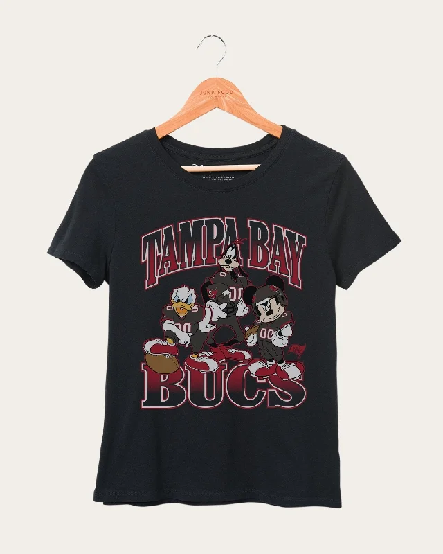 Streetwear T-ShirtsWomen's Buccaneers Disney Huddle Up Tee